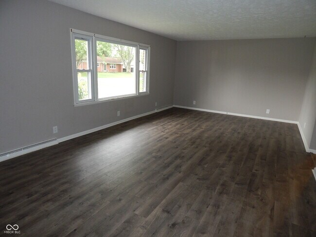 Photo - 178 Easy St House