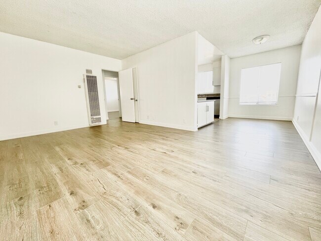 Photo - 7245 Bakman Ave Sun Valley, CA 91352 Unidad 2