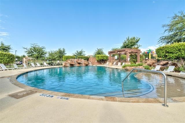 Building Photo - 812 Callcott St