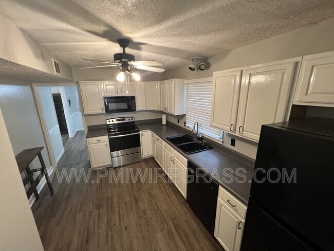 Photo - 40 Andrews Dr