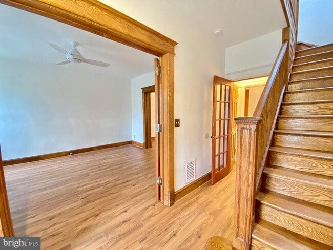 Photo - 140 Bryant St NW