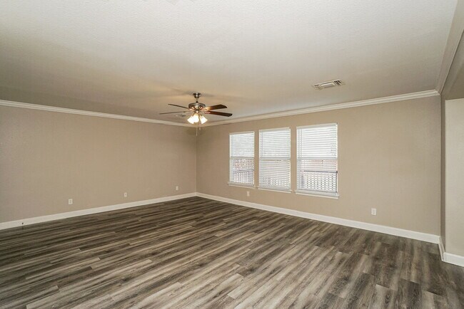 3329 Whisper Manor