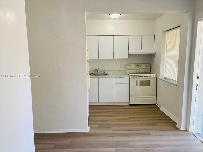 Photo - 691 NE 86th St Unit 3