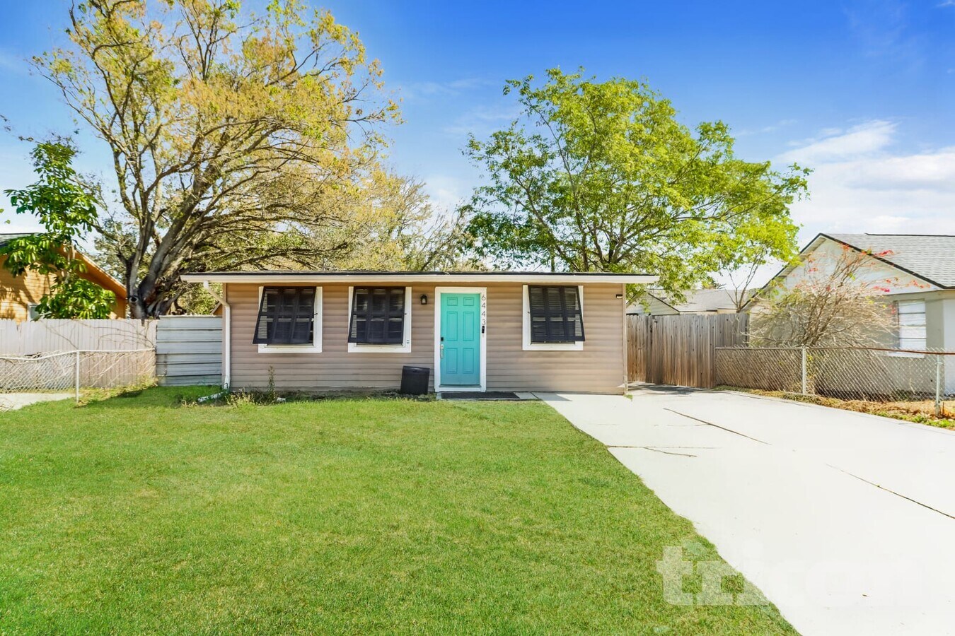 Photo - 6443 31st St N