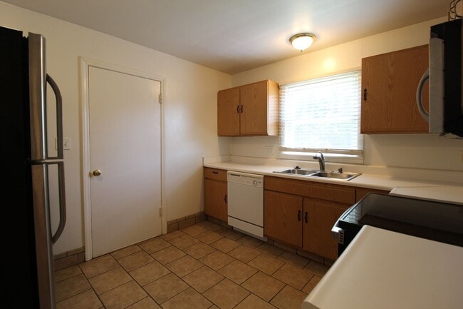 Photo - 2 Bedroom 1 Bath Home in Overland Park Kansas