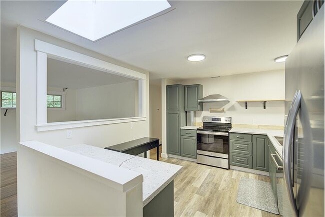 Photo - 816 NE 120th St