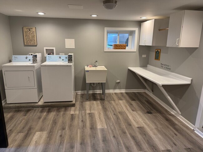 Photo - 5430 W Berteau Ave