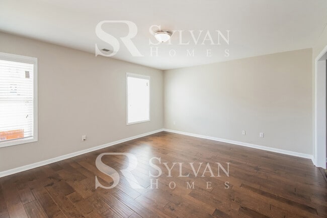 Photo - Gorgeous 4-bedroom, 2.5-bathroom house