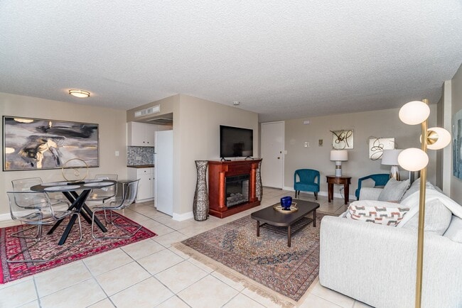 Photo - 7039 San Pedro Ave