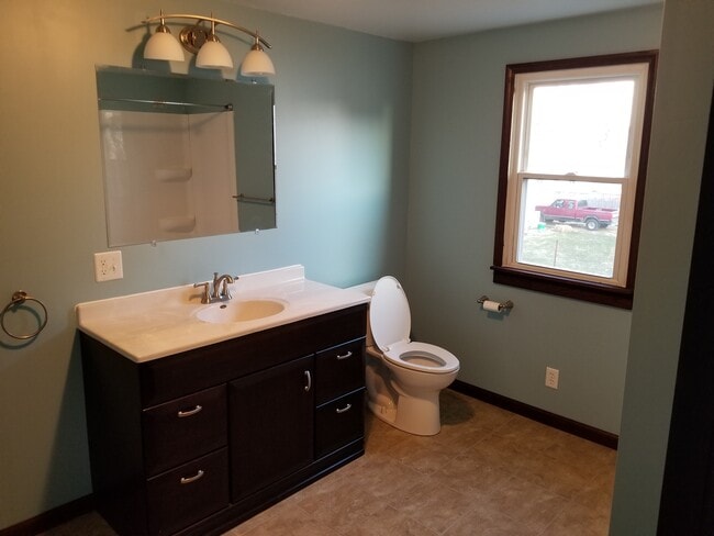 Building Photo - 125 Cherry St Unit NA