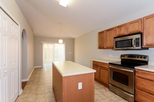 Photo - 17036 Lixberry Way