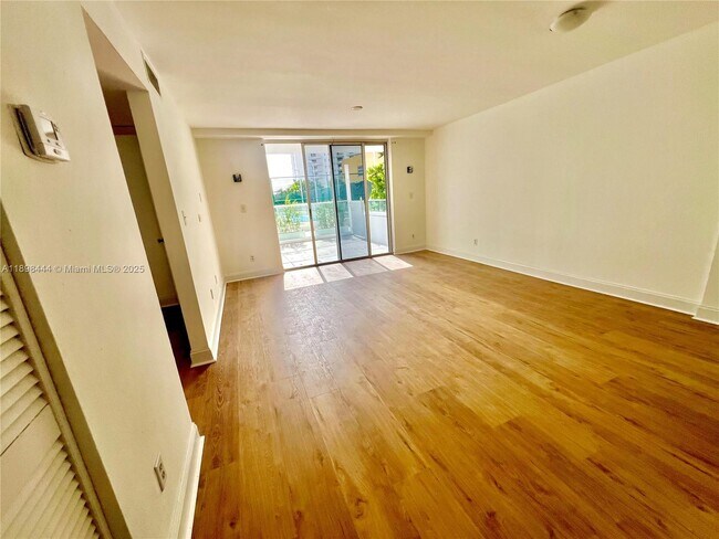 Photo - 770 Claughton Island Dr Unit 406