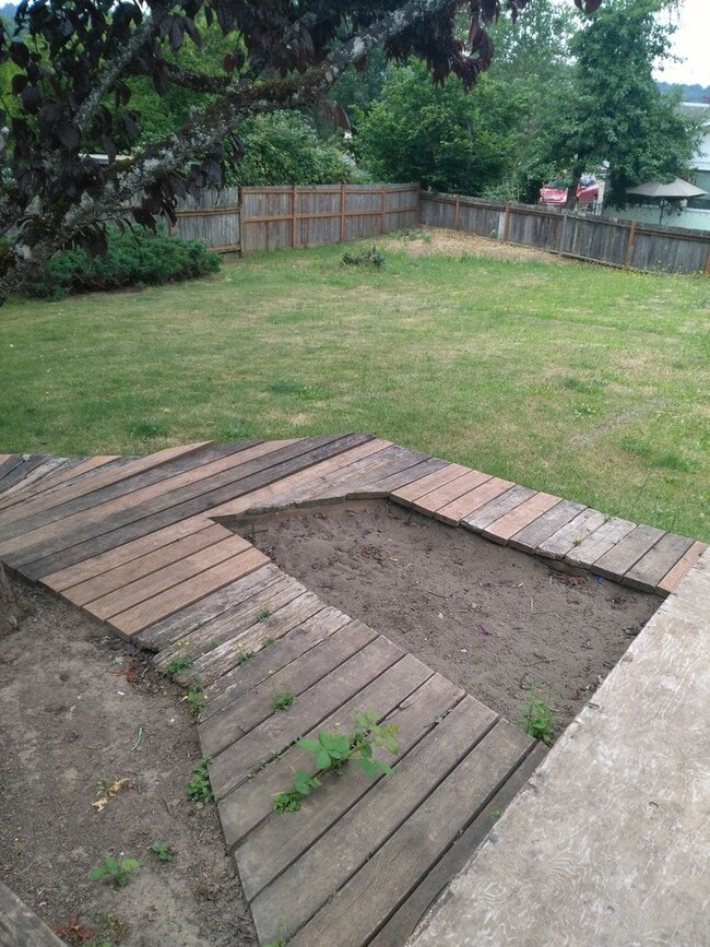 Photo - 3 Bedroom 2 Bathroom with 2 car Carport in...