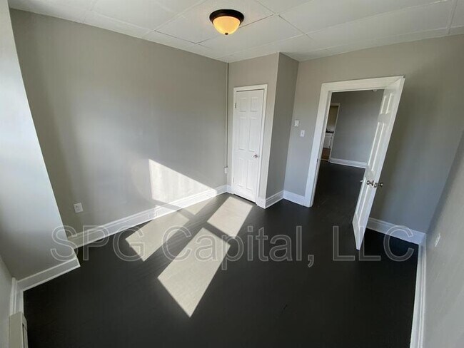 Photo - 637 York St