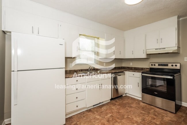 Photo - 2557 Saratoga Dr