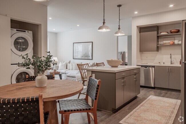 2BR, 2BA - 1060SF