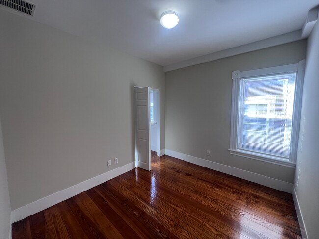 60 Brookside Ave Unit 3