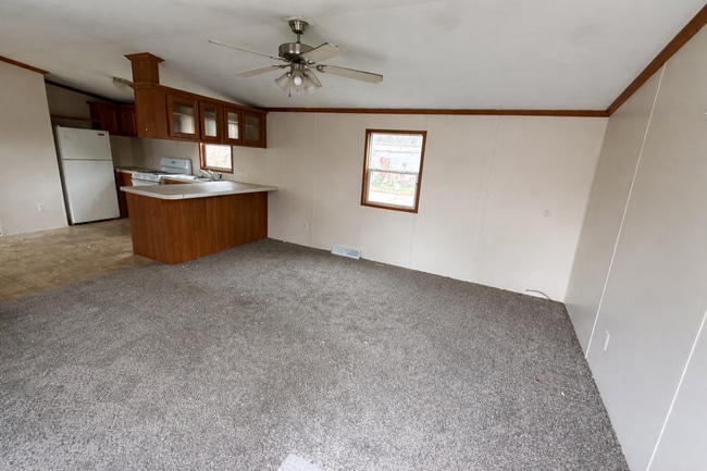 Photo - 108 Bridsall S. -