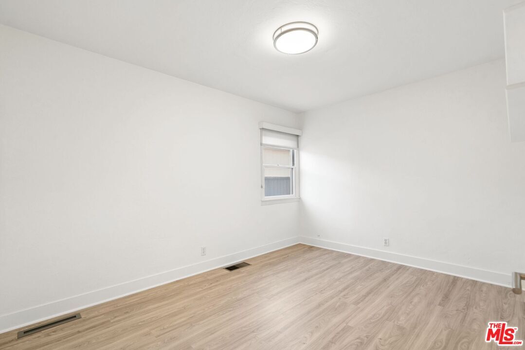 Photo - 2658 34th St