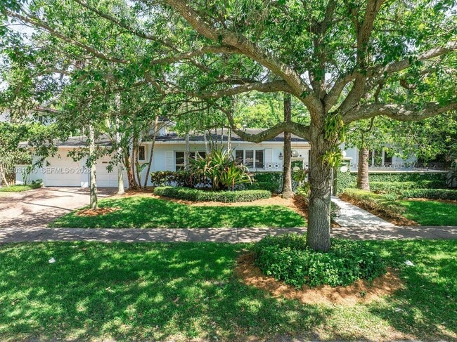 Photo - 1037 Alfonso Ave