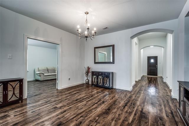 1532 Calcot Ln