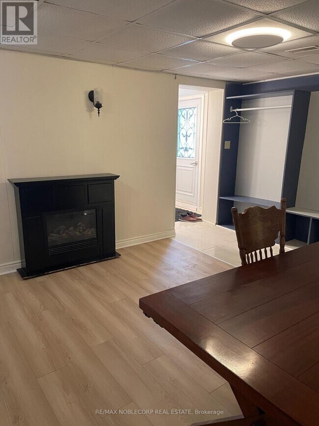 Photo - 166 Collings Ave