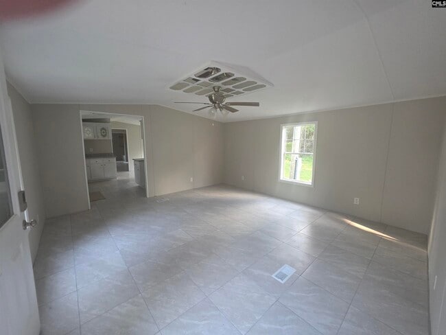 Photo - 1527 Middlepen Rd SE