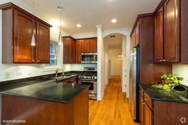 Building Photo - 2 bedroom in Chicago IL 60657 Unit 2 Rental