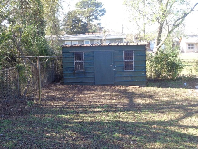 Photo - 2514 Johnson St