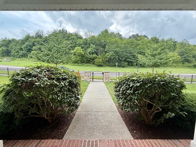 1960 Turning Wheel Ln