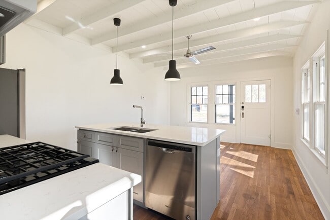 Photo - RECENTLY RENOVATED CHARMING 1/1 DUPLEX IN THE HAPPENING HISTORIC DISTRICT OF DIGNOWITY HILL