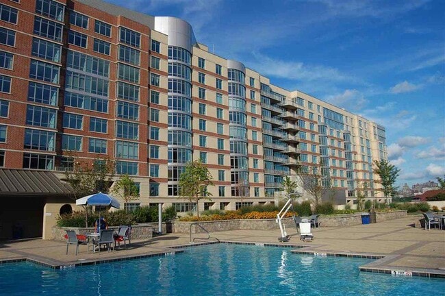 Building Photo - 8100 River Rd Unit 601