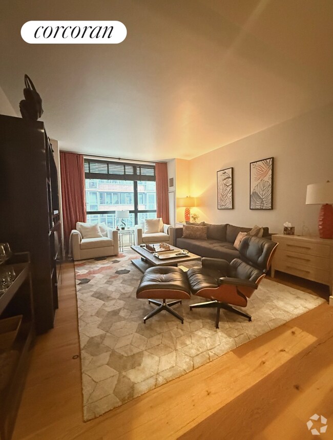 Building Photo - 540 W 28th St Rental