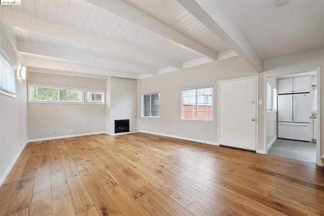 Photo - 2222 Haste St