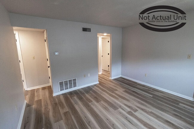 Photo - 2921 Northland Dr Unit 201