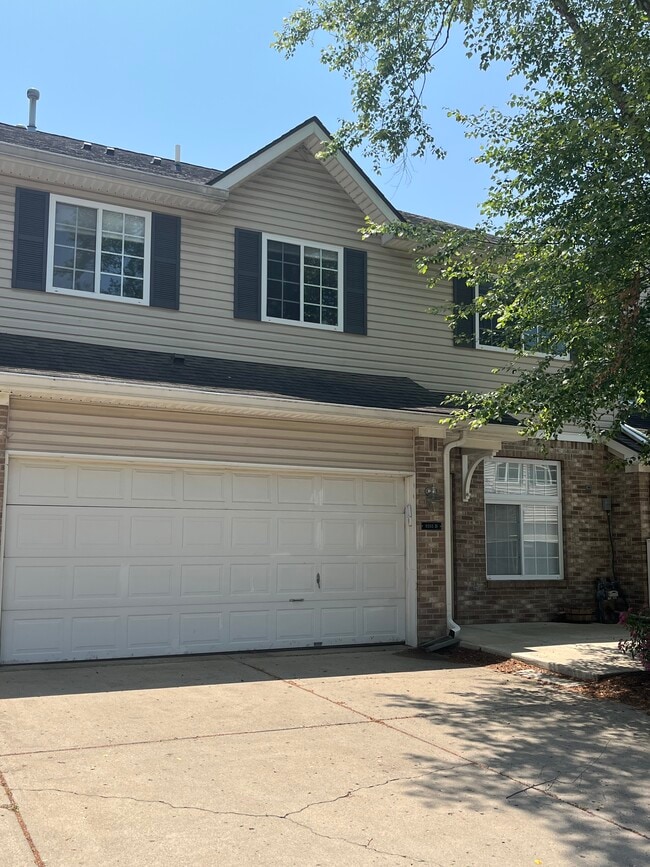 Photo - 9355 Villa Creek Dr Townhome