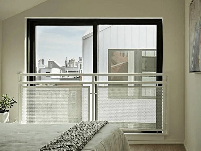 Photo - 2011 Cambridge St