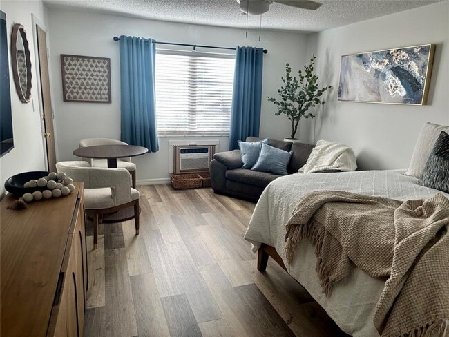 Building Photo - 3700 S Osprey Ave Unit 112