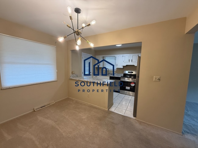 Photo - 7147 Bluecrest Dr