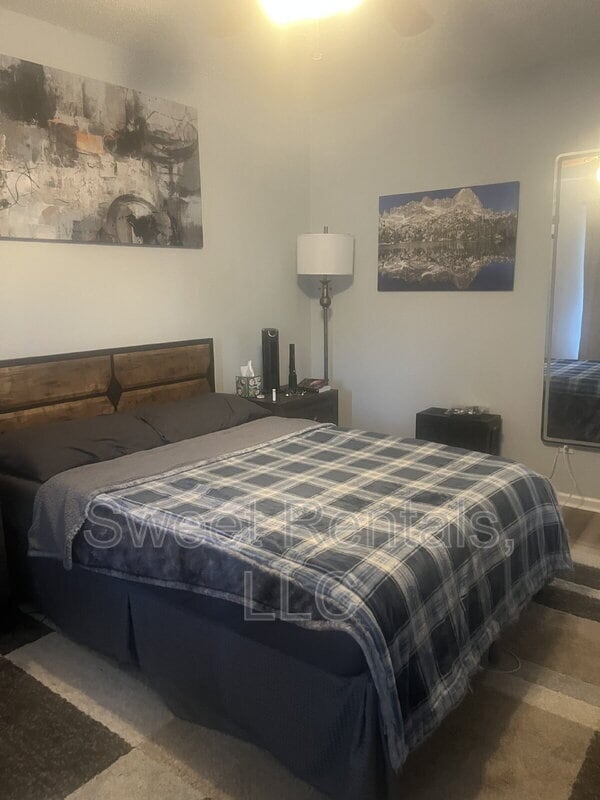 Photo - 343 Briarbend Rd