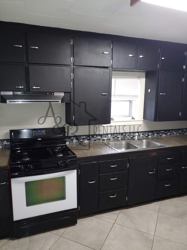 Photo - 767 S 200th St