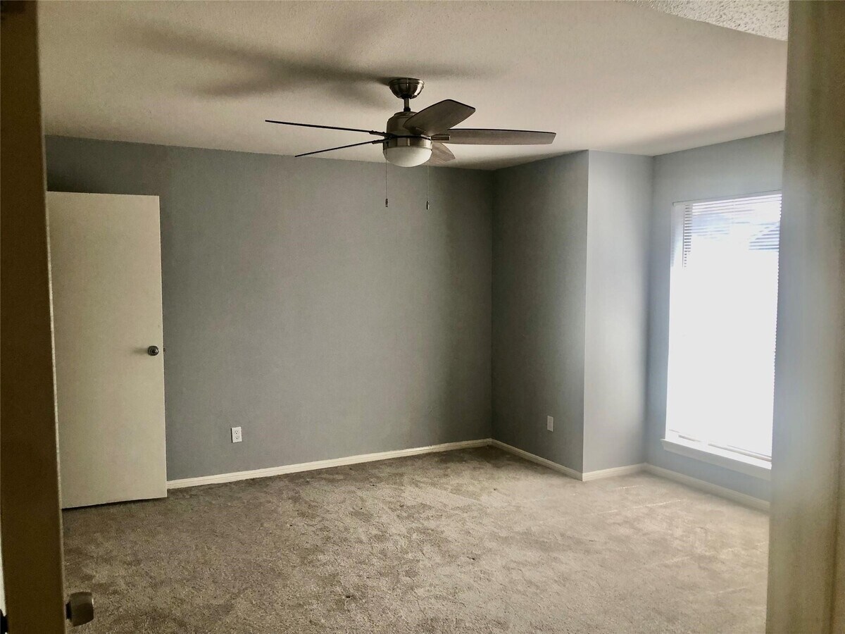Photo - 3150 Walnut Bend Ln Unidad 618