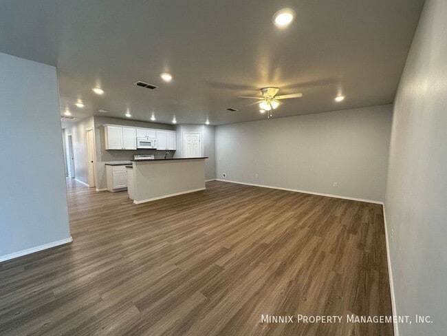 Photo - 5527 Kemper St