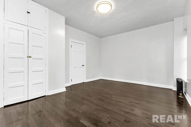 Photo - 115 Perry St Unidad 3C