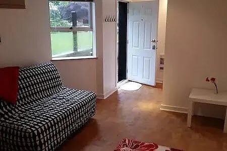 Photo - 662 7th Av E