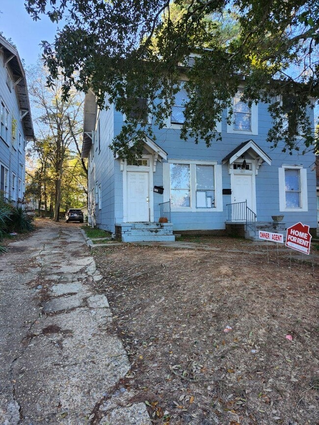 Photo - 621 Merrick St