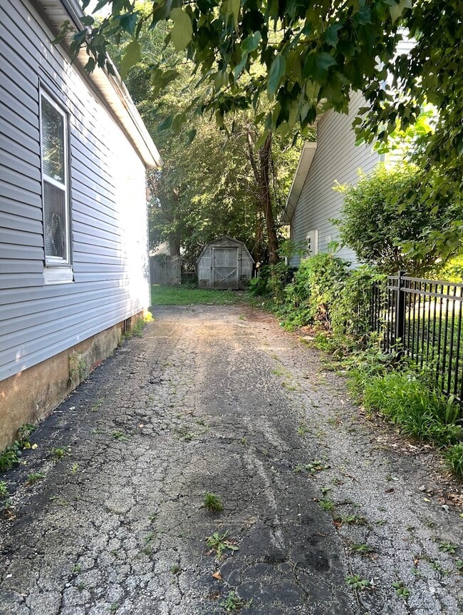 Photo - 305 S Maffit St