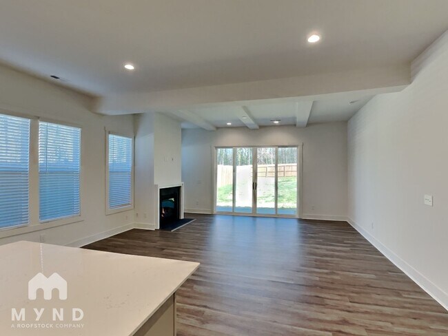 Photo - 2836 Willow St