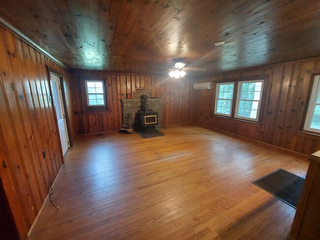 Photo - 4211 Yellow Mountain Rd