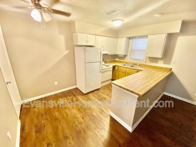 Photo - 1012 Mary St